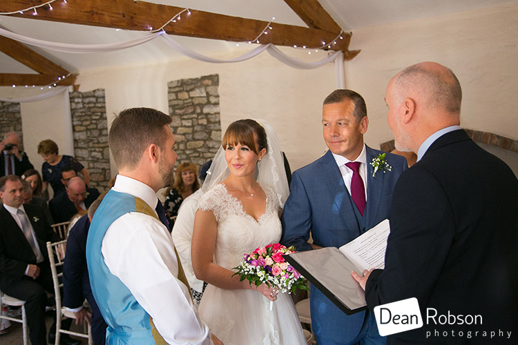 Aldwick-Court-Farm-and-Vineyard-Wedding-Photography_19